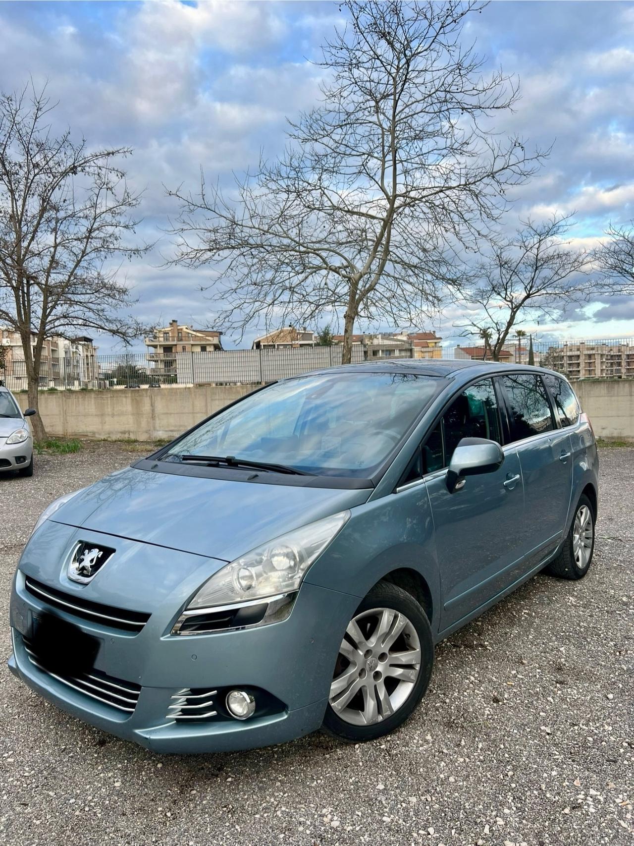 Peugeot 5008 2.0 HDi 150CV Tecno TETTO/NAVI