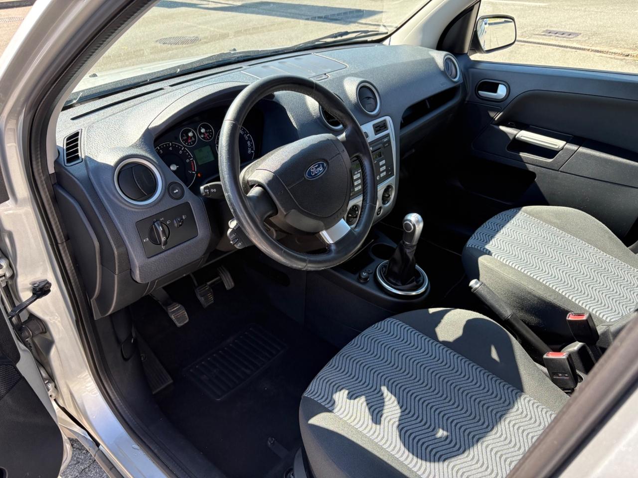 Ford Fusion 1.4 16V aut. 5p. Titanium