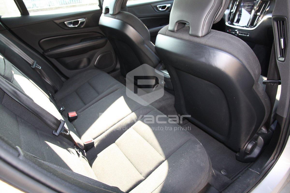 VOLVO V60 B4 (d) Geartronic Momentum Business Pro