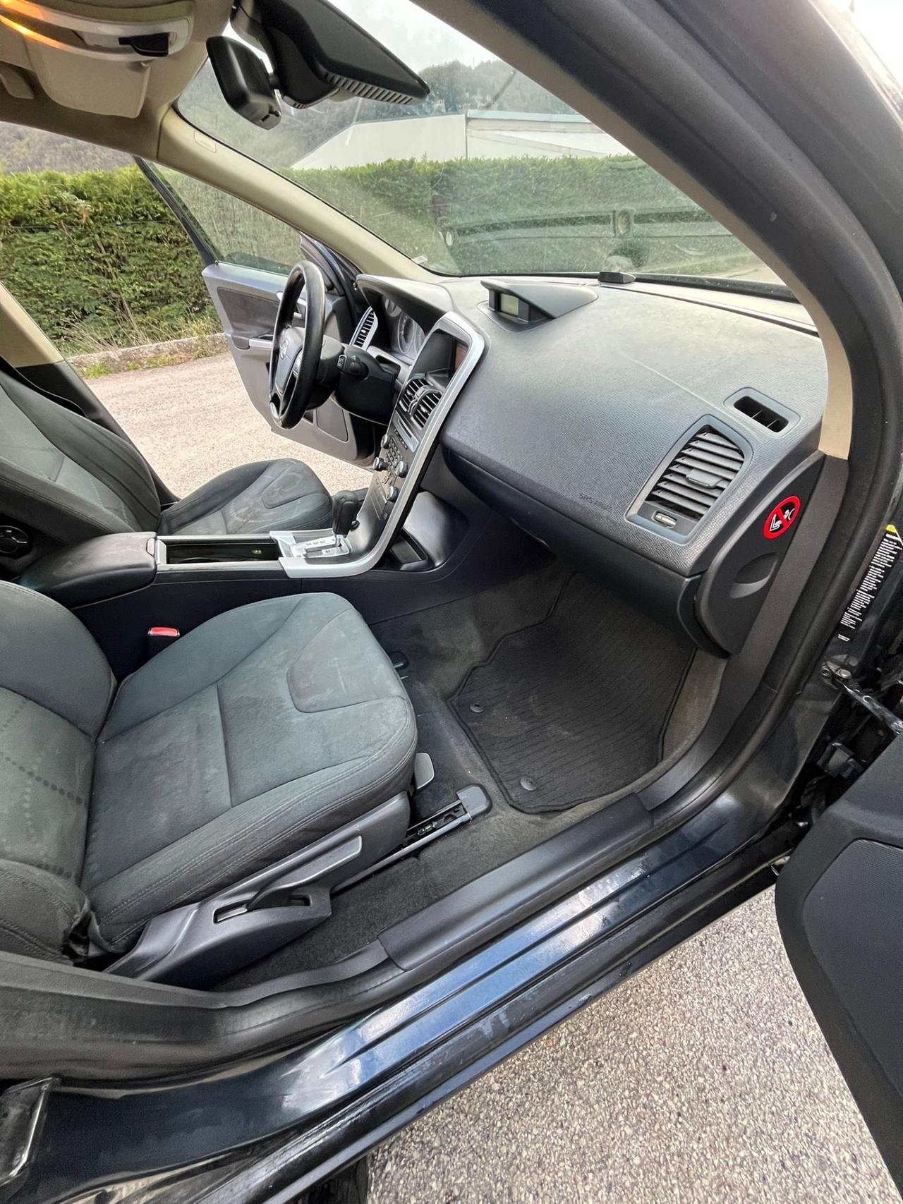 Volvo XC 60 XC60 2.4 D 163 CV AWD Geartronic Summum