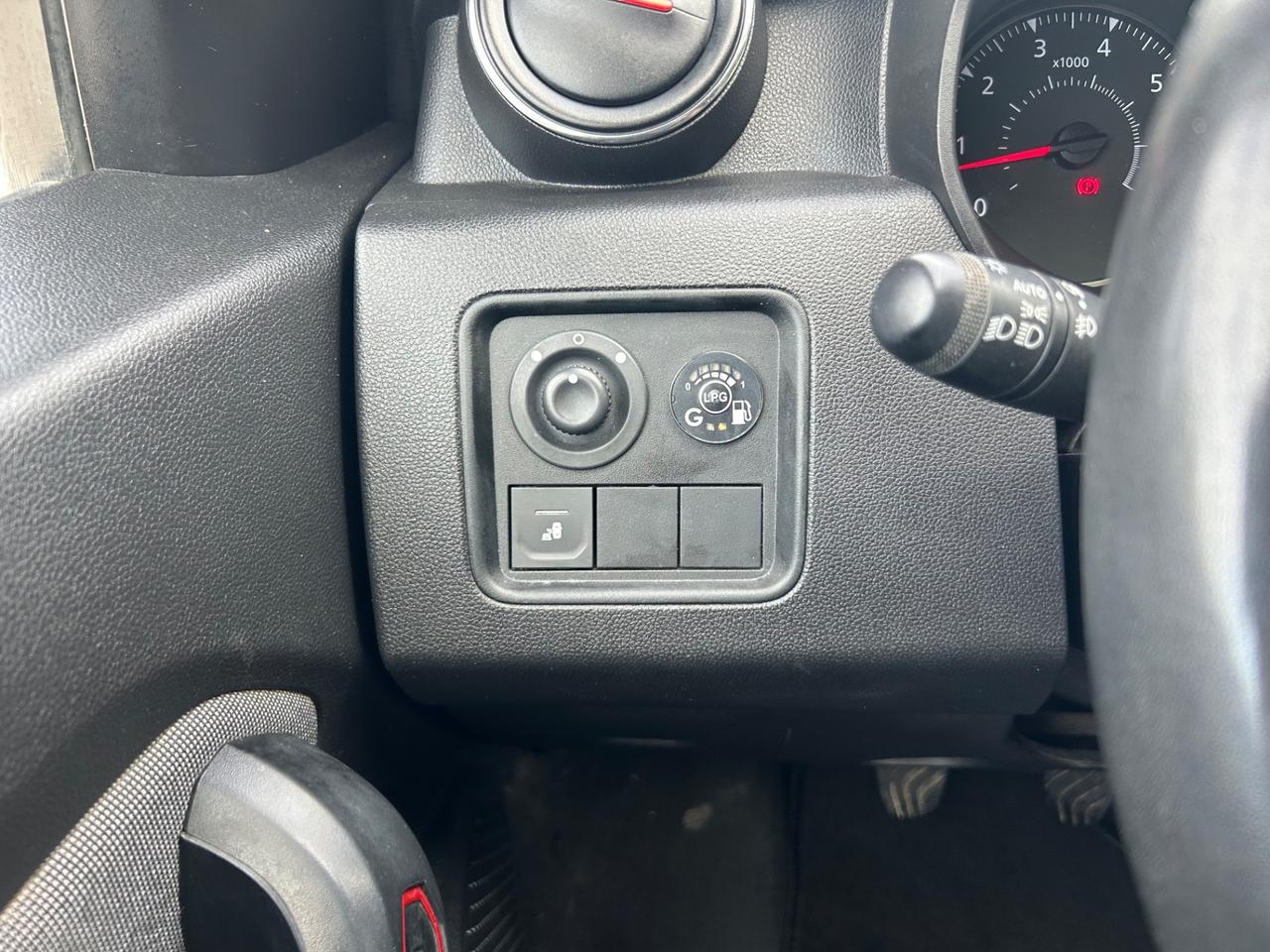 Dacia Duster 1.6 SCe GPL 4x2 Techroad