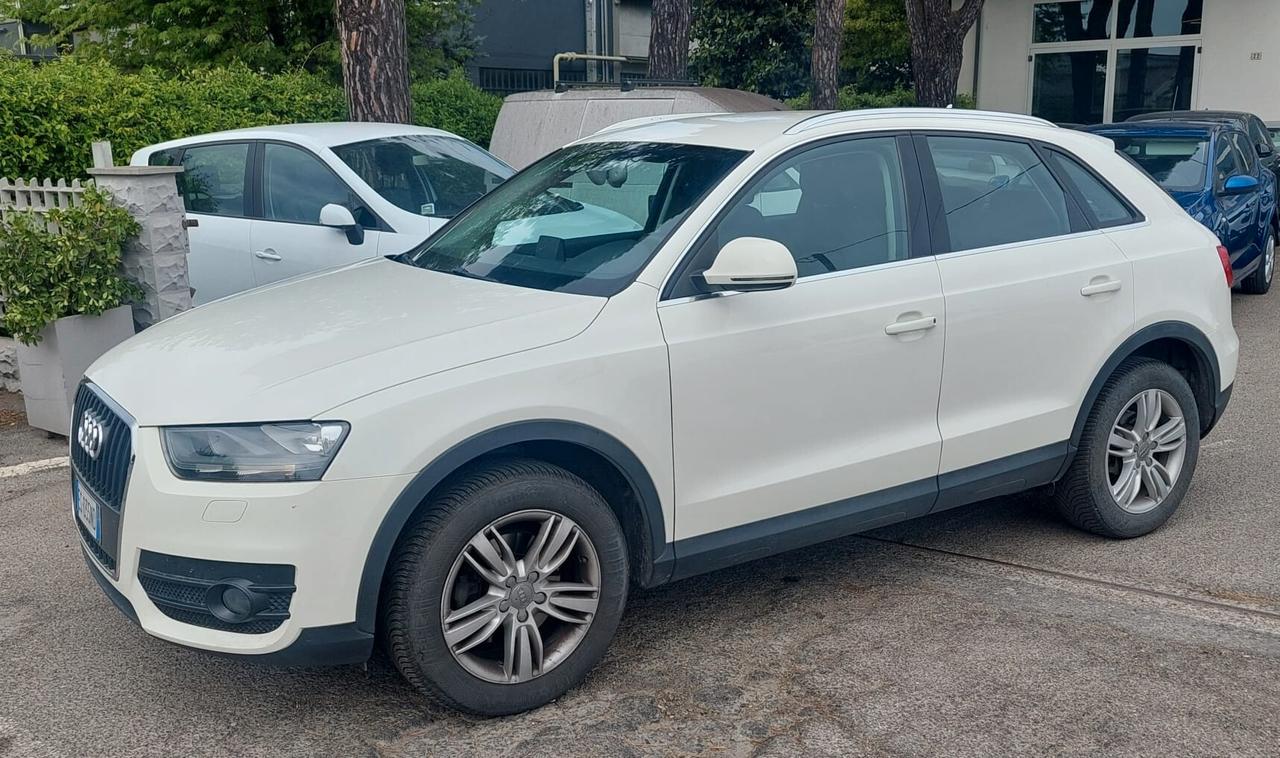 AUDI Q3 2.0 140 CV BUSINESS