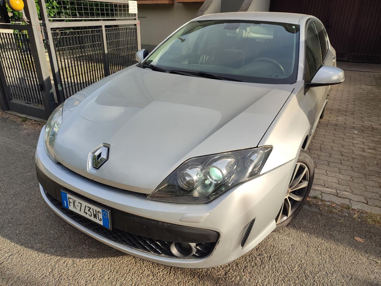 RENAULT NEW LAGUNA 1.5DIESEL BERLINA SPORT POCHI KM