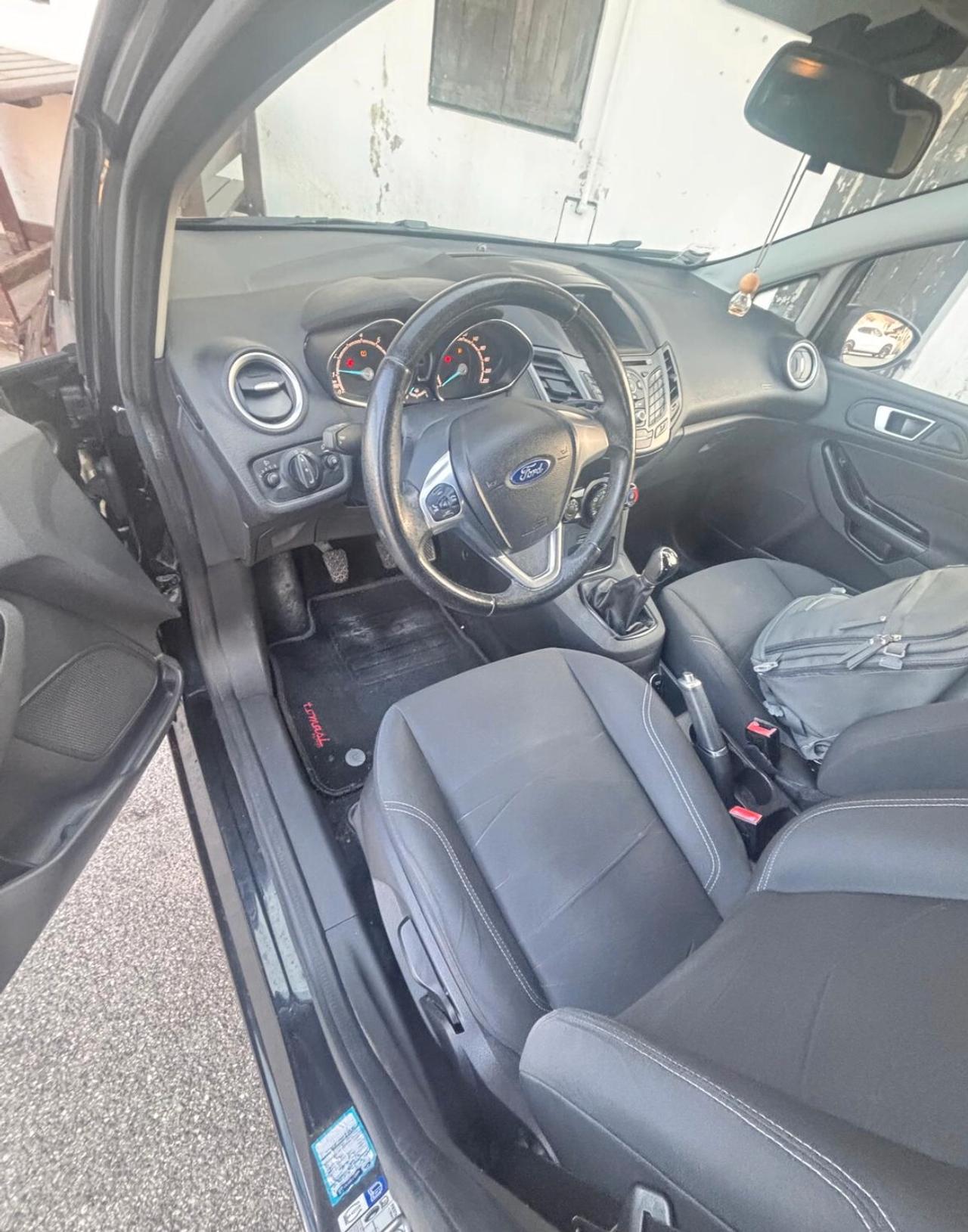 Ford Fiesta 1.2 60CV 5 porte Black & White Edition