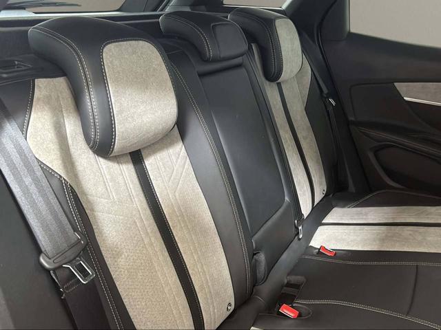 PEUGEOT 3008 Hybrid4 300 e-EAT8 GT