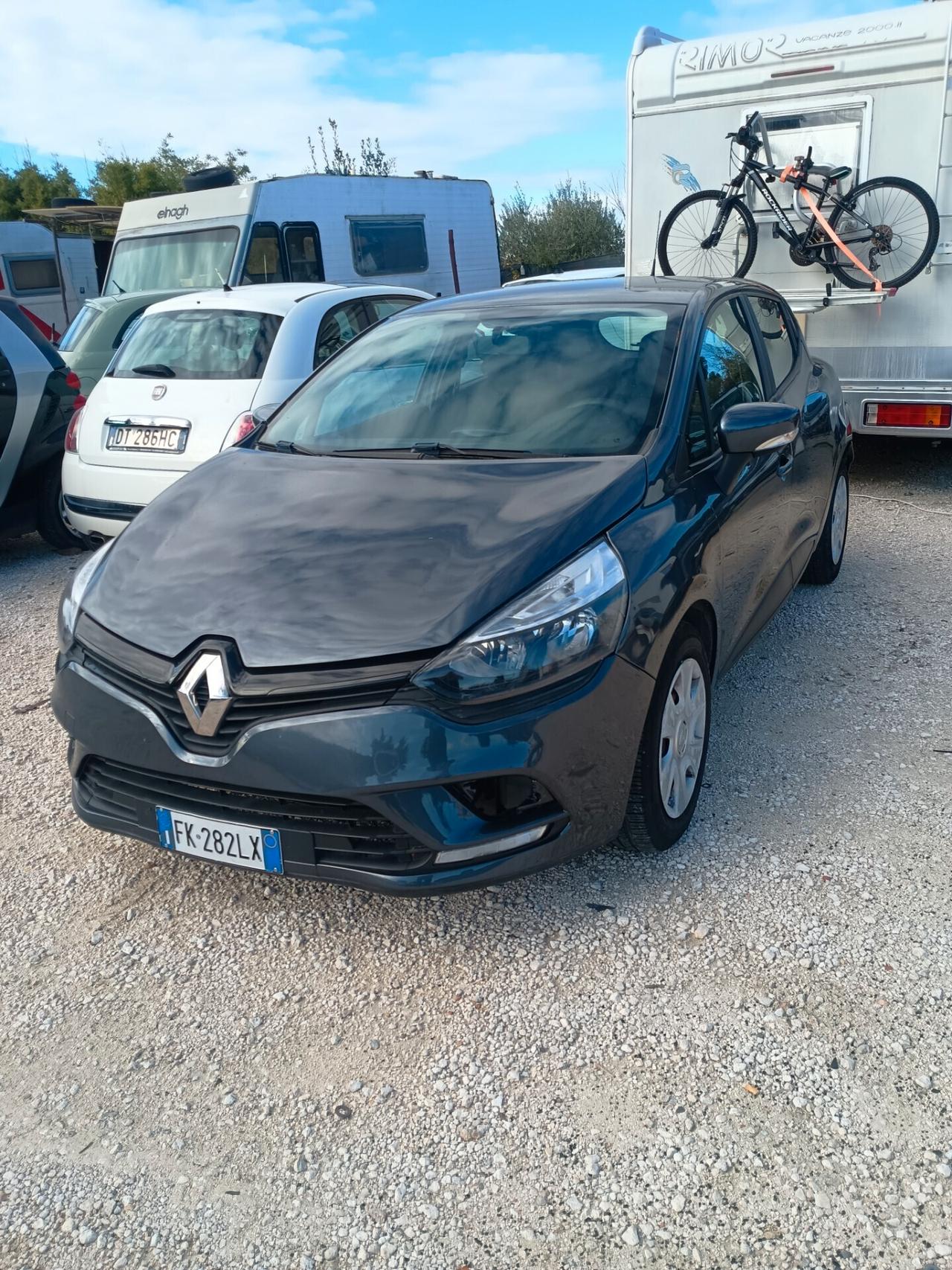 Renault Clio 1.2 75 CV 5 porte Duel