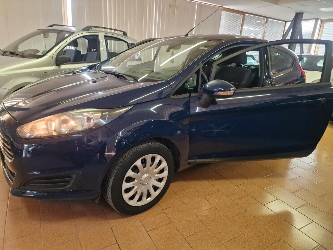 Ford Fiesta 1.4 3p. Bz.- GPL Titanium, 165 mila chilometri ok neopatentato.