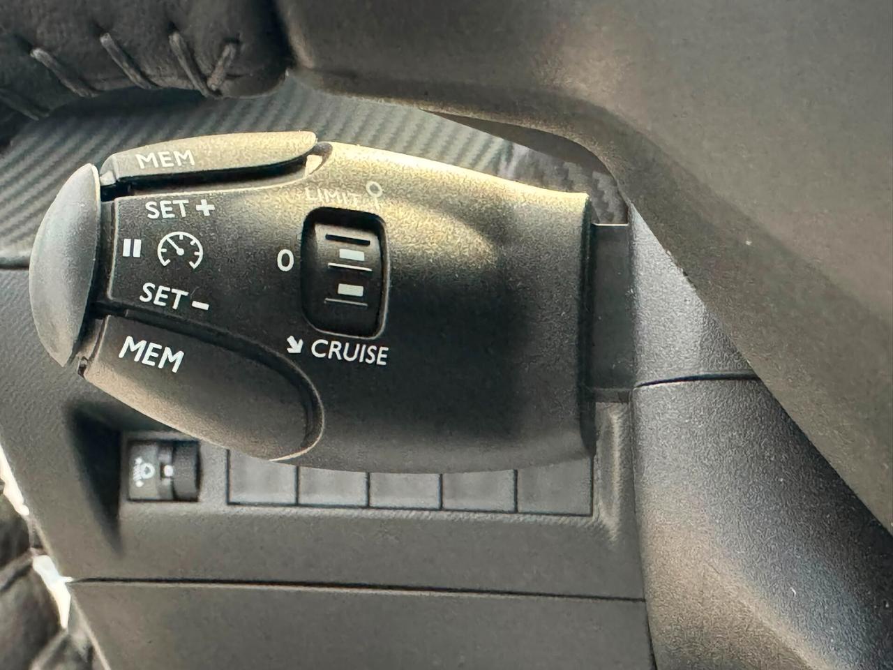 Peugeot 208 PureTech 100 Stop&Start 5 porte Allure