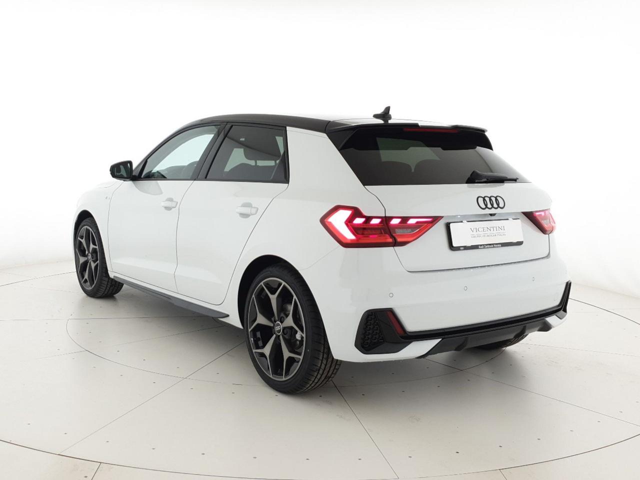 Sportback 30TFSI 116CV S tronic Identity Black