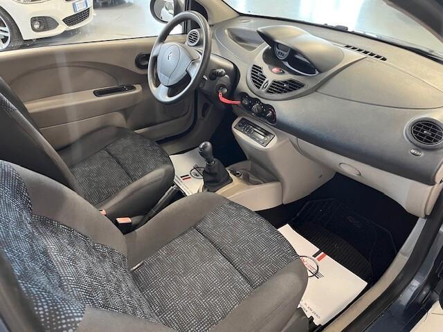 Renault Twingo 1.2 8V Dynamique