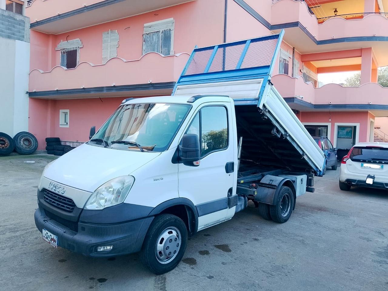 Iveco Daily 35C13 RIBALTABILE MOTORE NUOVO DI PACCO