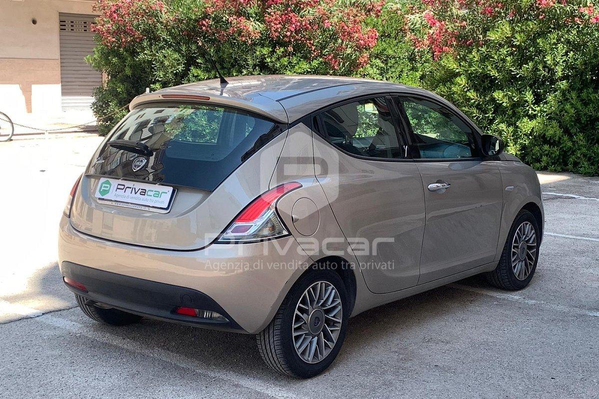 LANCIA Ypsilon 1.2 69 CV 5 porte S&S Gold