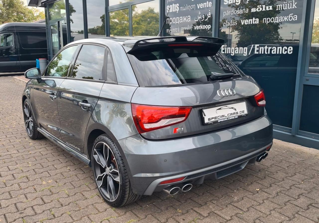 Audi A1 S1 SPB 2.0 TFSI quattro-NAVI