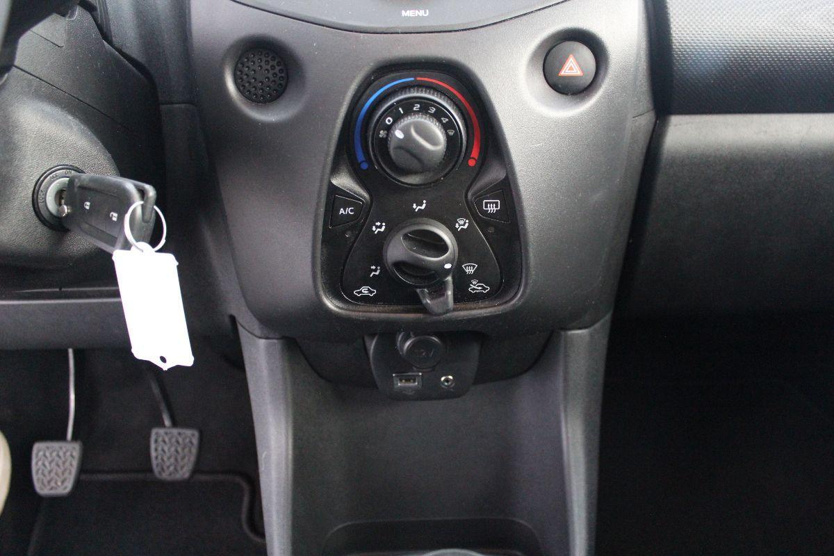 TOYOTA - Aygo - 1.0 VVT-i 72 CV 5p. x-business