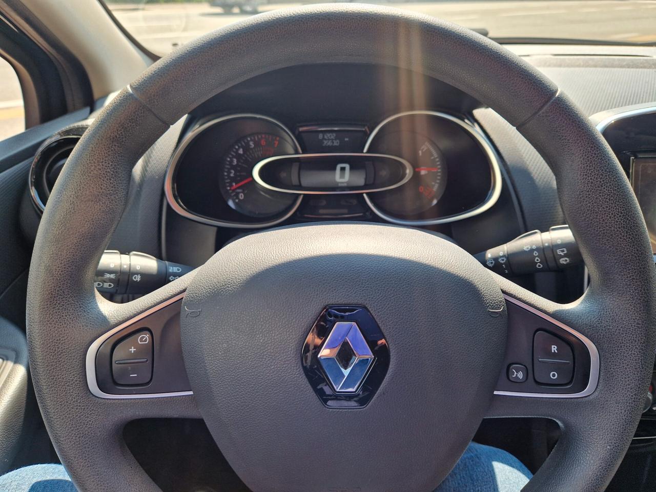 Renault Clio TCe 12V 90CV Start&Stop 5 porte Energy Duel2