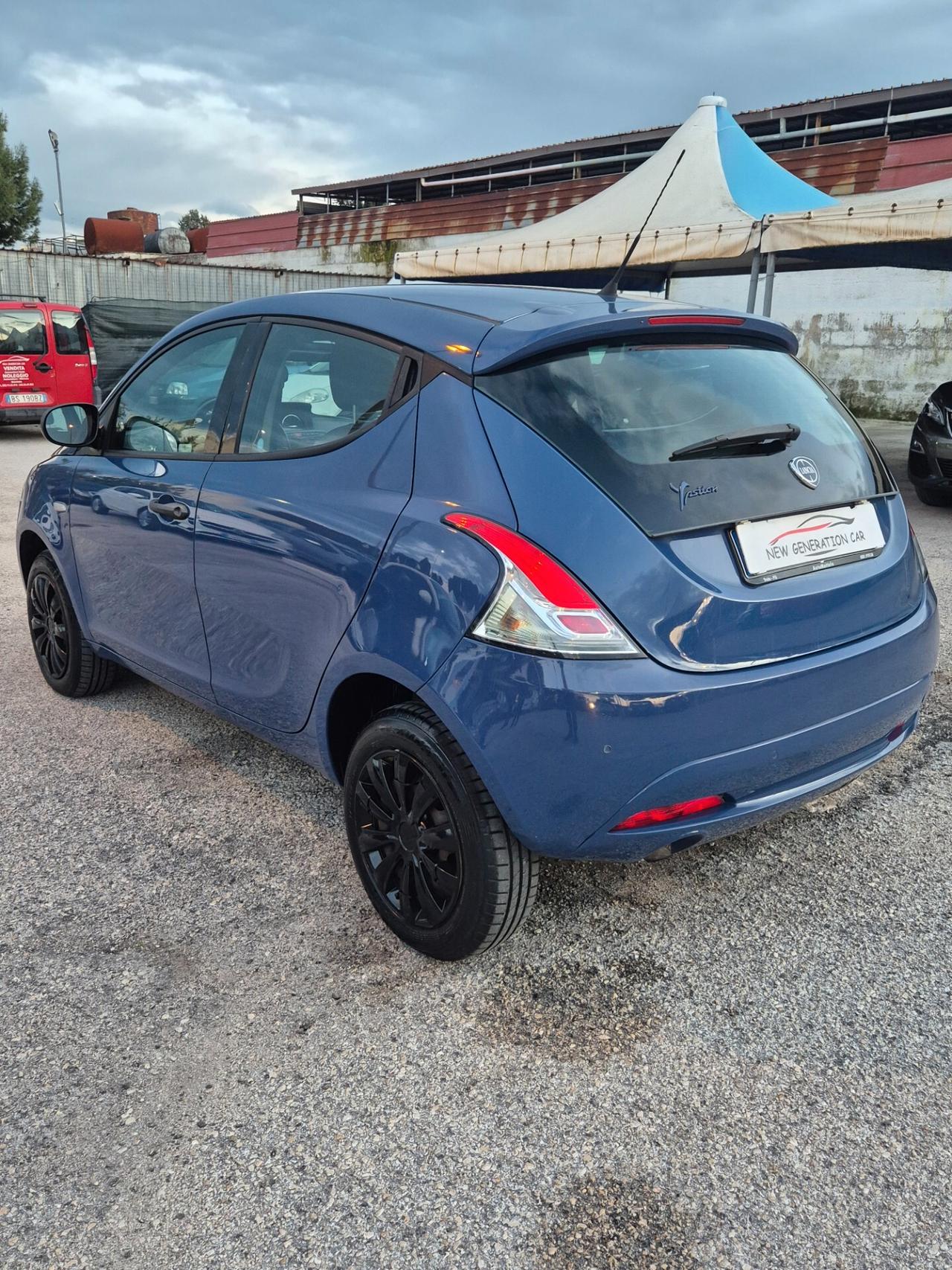 Lancia Ypsilon 0.9 TwinAir 85 CV 5 porte Metano Ecochic Gold