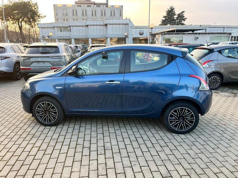 Lancia Ypsilon 1.0 FireFly 5 porte S&S Hybryd Gold