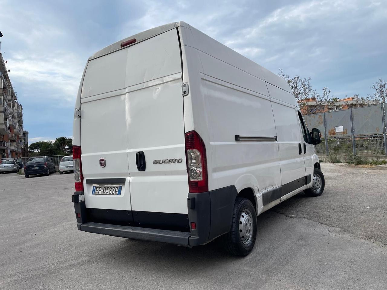 Fiat DUCATO PASSO LUNGO TETTO ALTO 2.3 DIESEL CON 220MILA KM