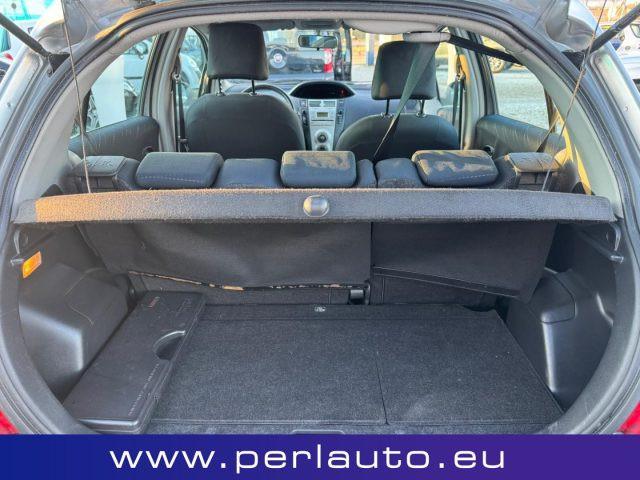 TOYOTA Yaris 1.0 5 porte Sol