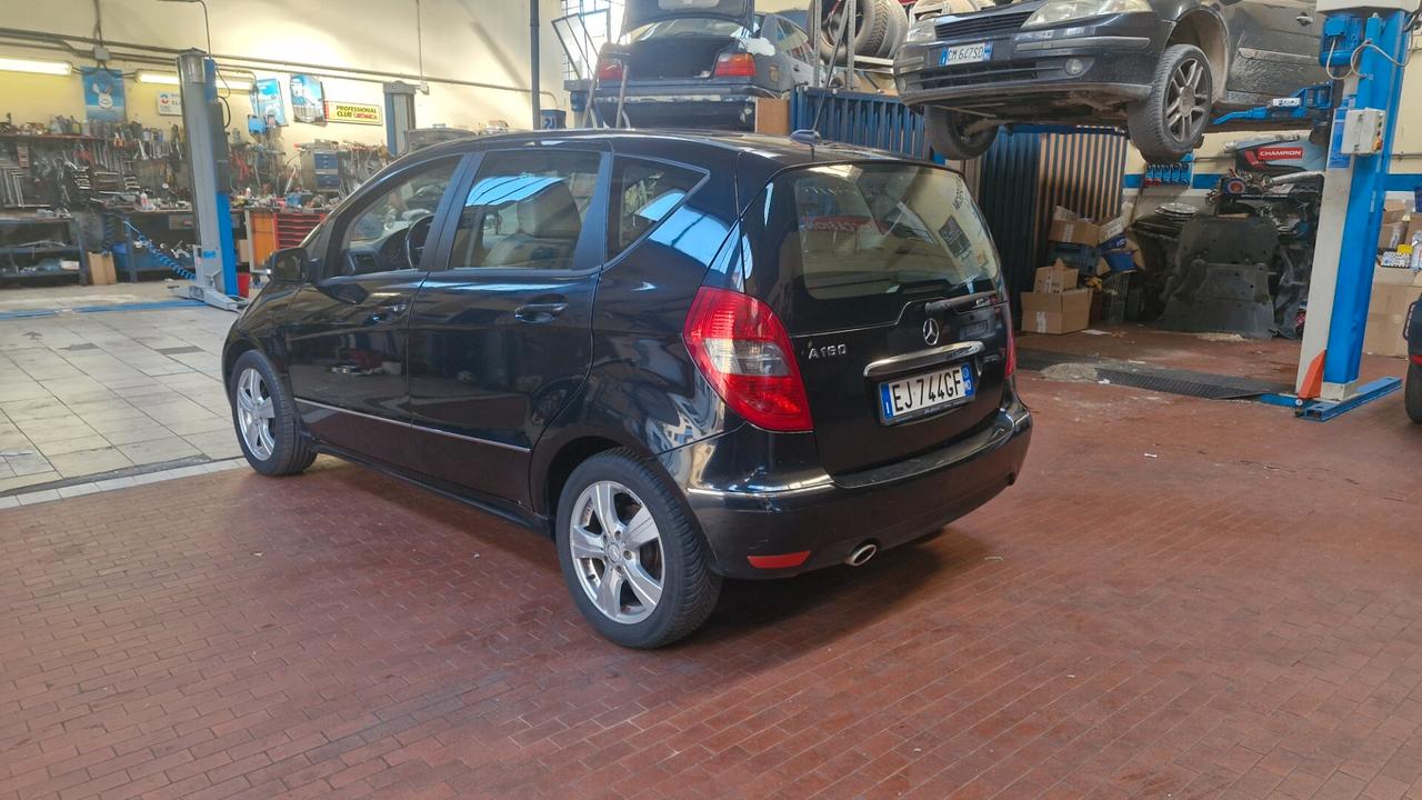 Mercedes-benz A 160 BlueEFFICIENCY Elegance