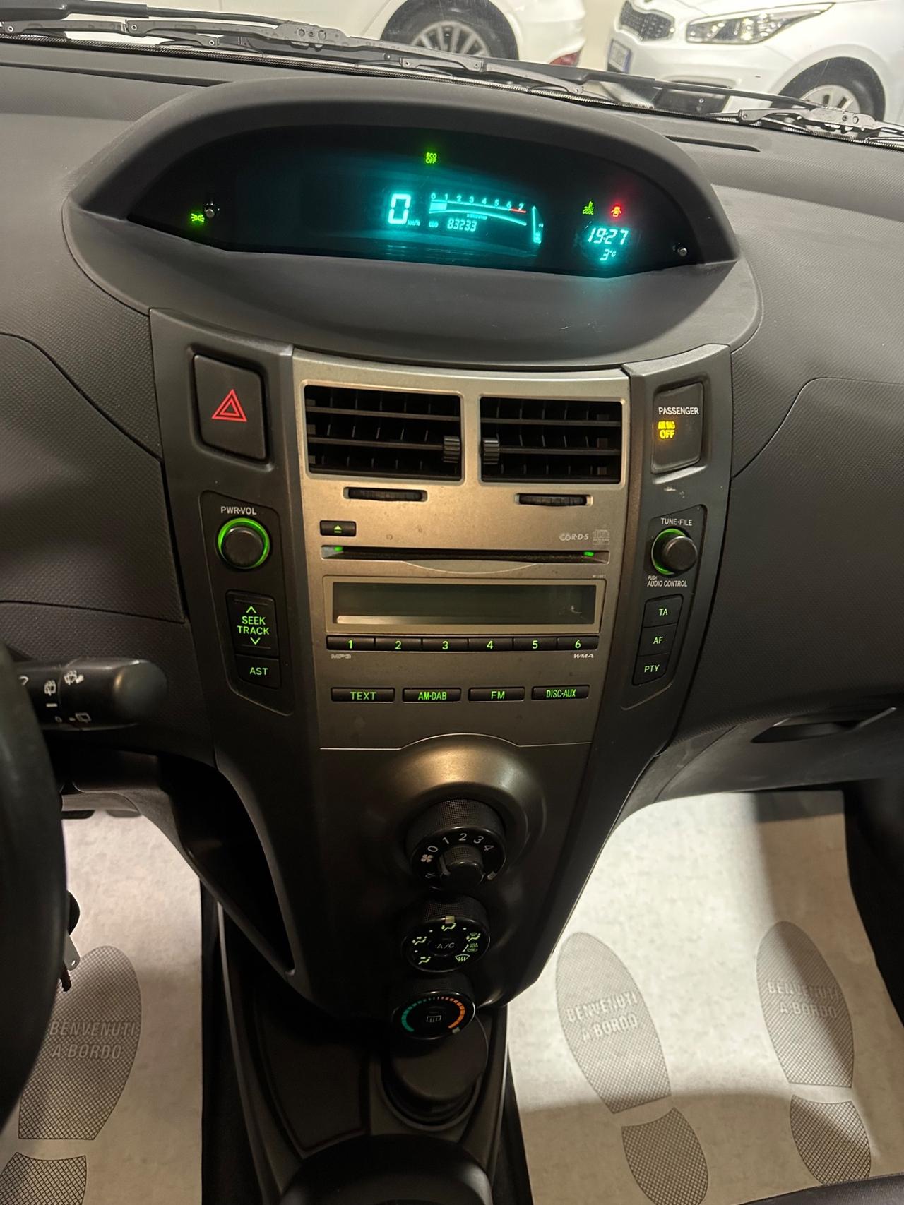 Toyota Yaris 1.3 5 porte Sol