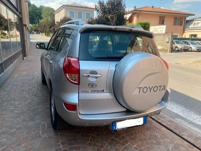 Toyota RAV4 2.0 4X4 Luxury Automatico GPL