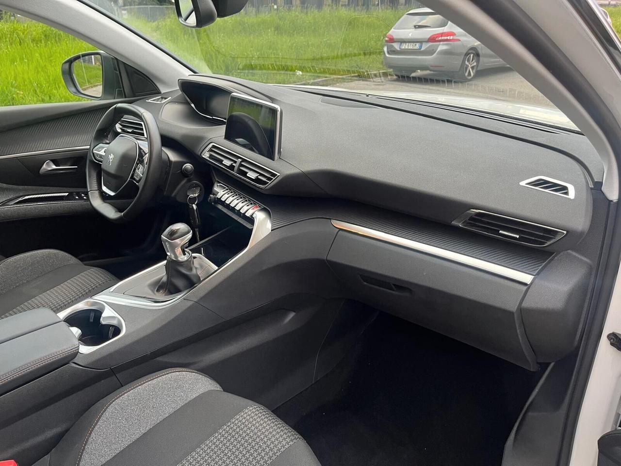 Peugeot 5008 PureTech Turbo 130 S&S Active