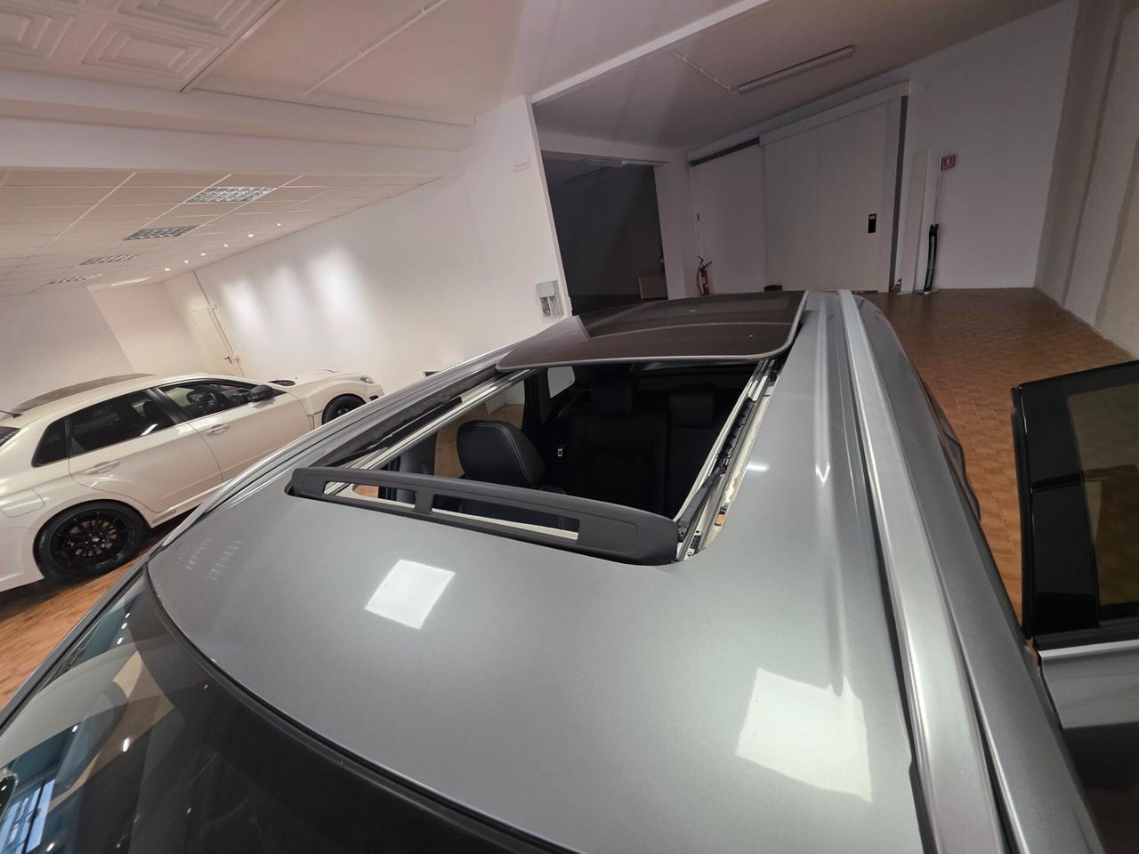 Suzuki Vitara 1.6D 4x4 full automatic