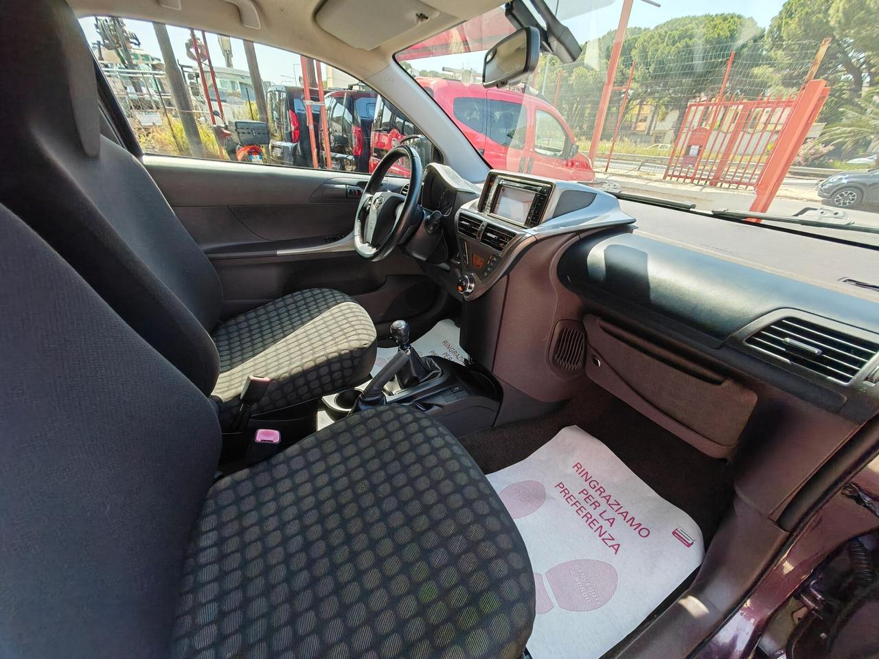 Toyota iQ 1,4 diesel 02/2010 Cv90