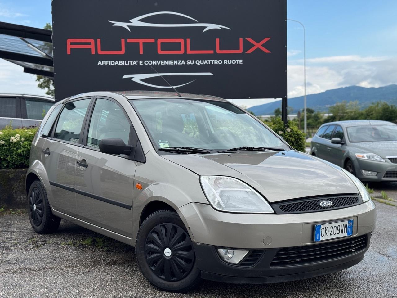 Ford Fiesta 1.2 16V 5p. Ghia