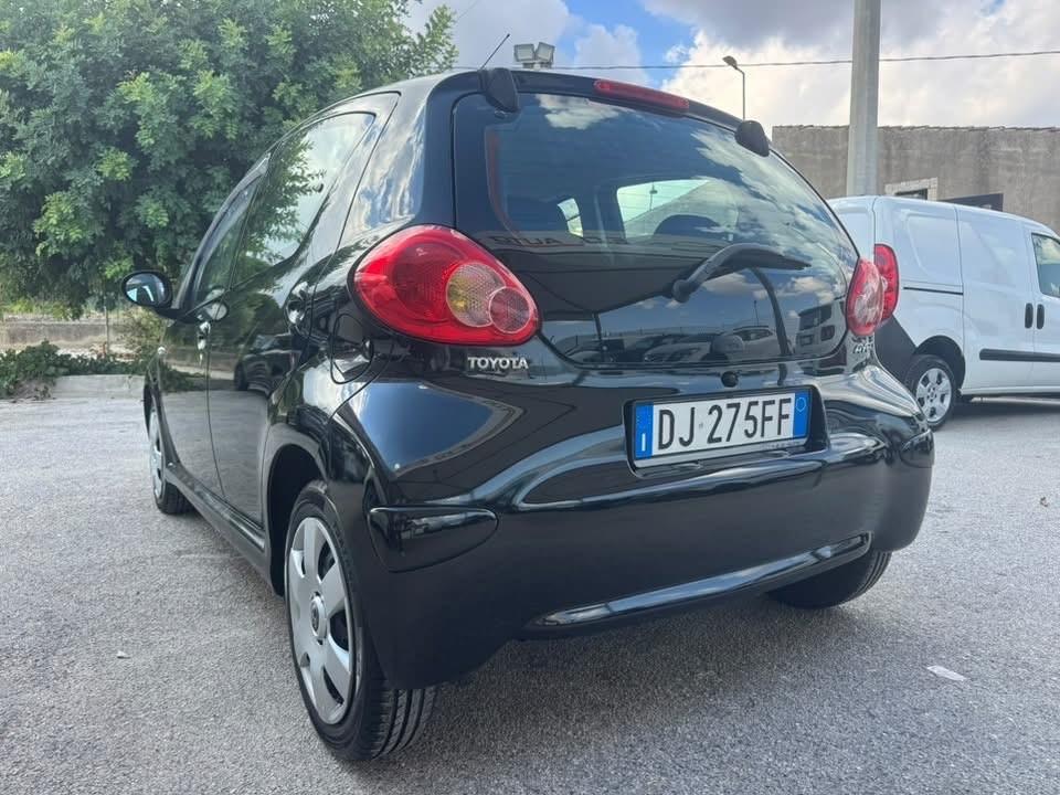 TOYOTA AYGO 1.0 12V VVT-i 5 porte Sol