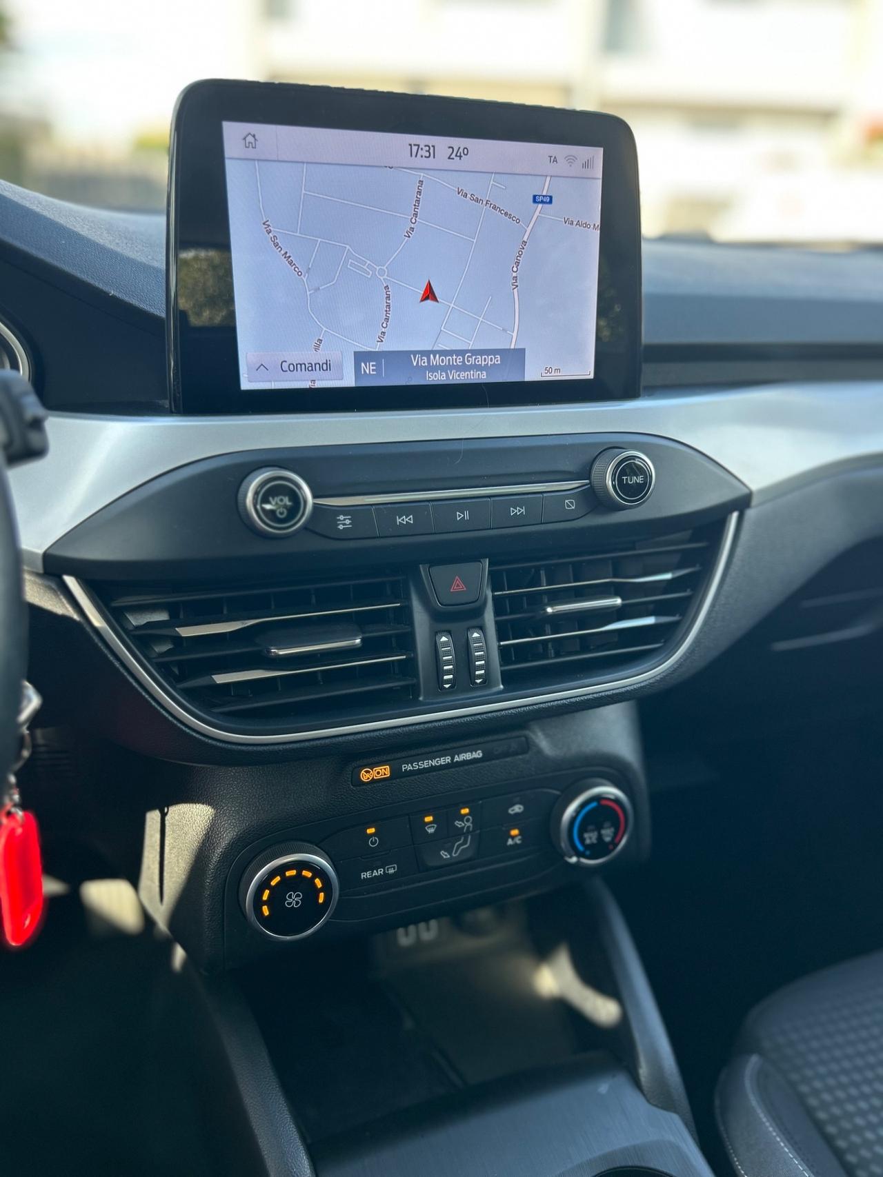 Ford Focus 1.5 EcoBlue 120 CV automatico 5p. ADATTA A NEOPATENTATI