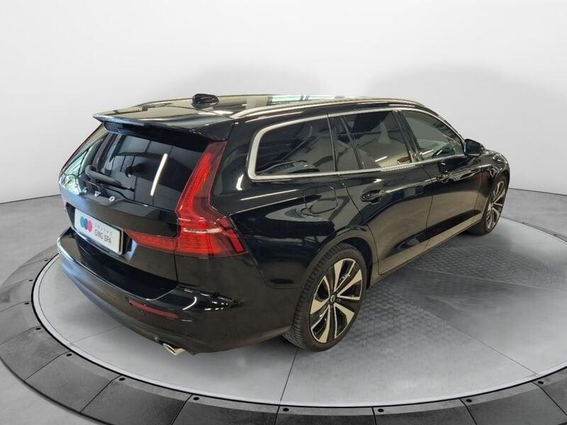 Volvo V60 2.0 b4 R-design auto 8m my21