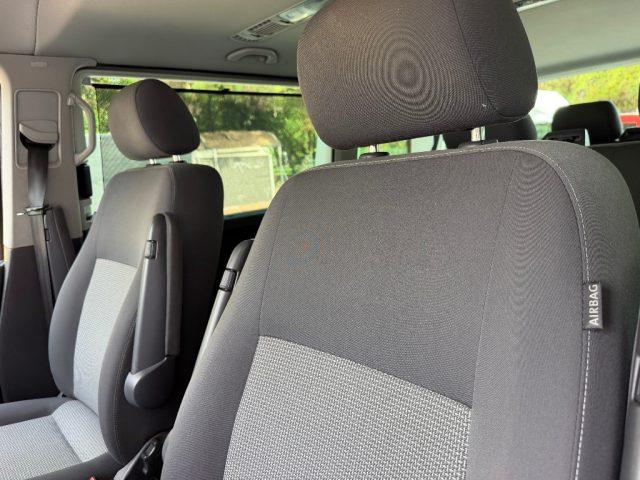 VOLKSWAGEN Caravelle 2.0 TDI DSG 140 CV 7 POSTI NAVIGATORE RETROCAMERA
