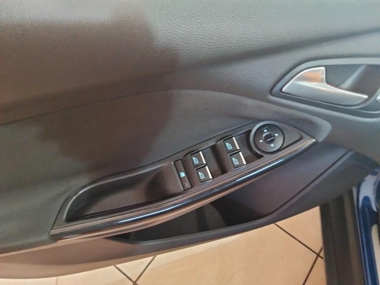 Ford Focus 1.5 TDCi 120 CV Start&Stop Powershift Business