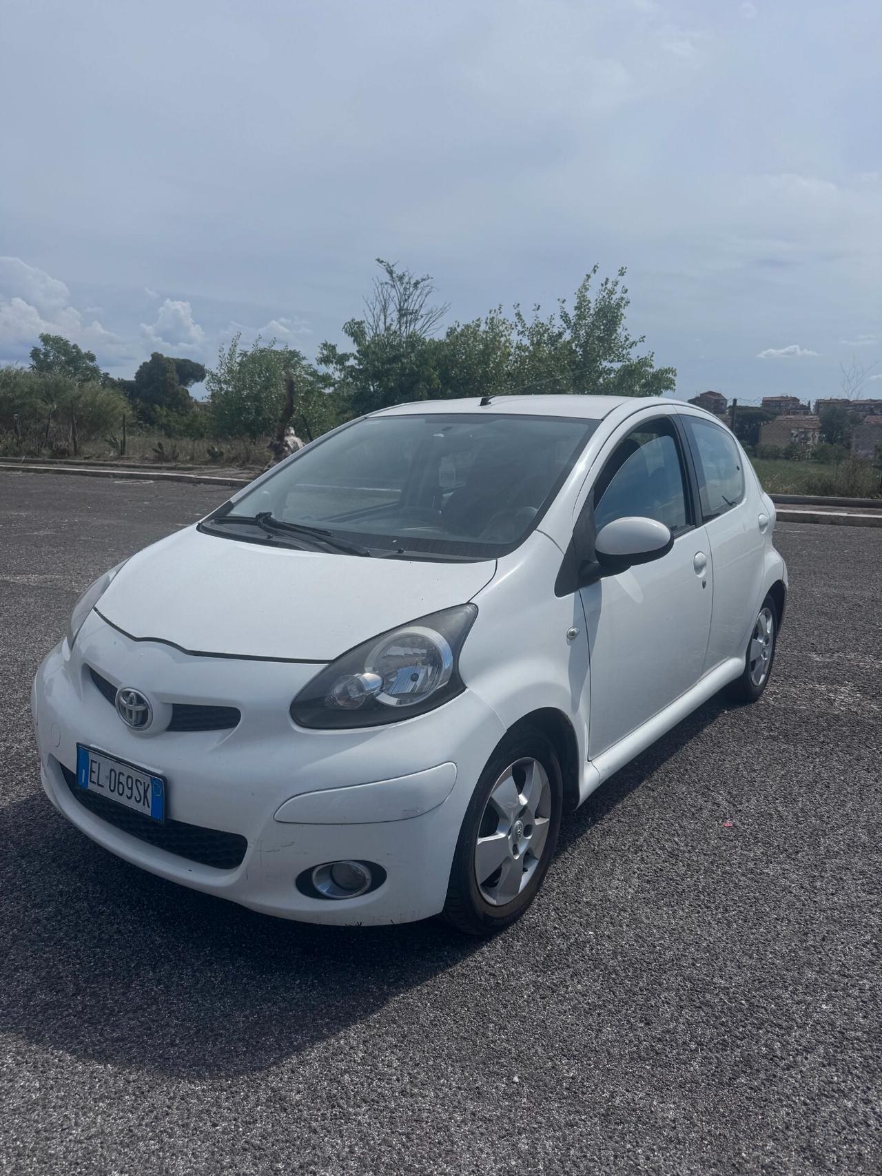 Toyota Aygo 1.0 12V VVT-i 5 porte Sol Connect