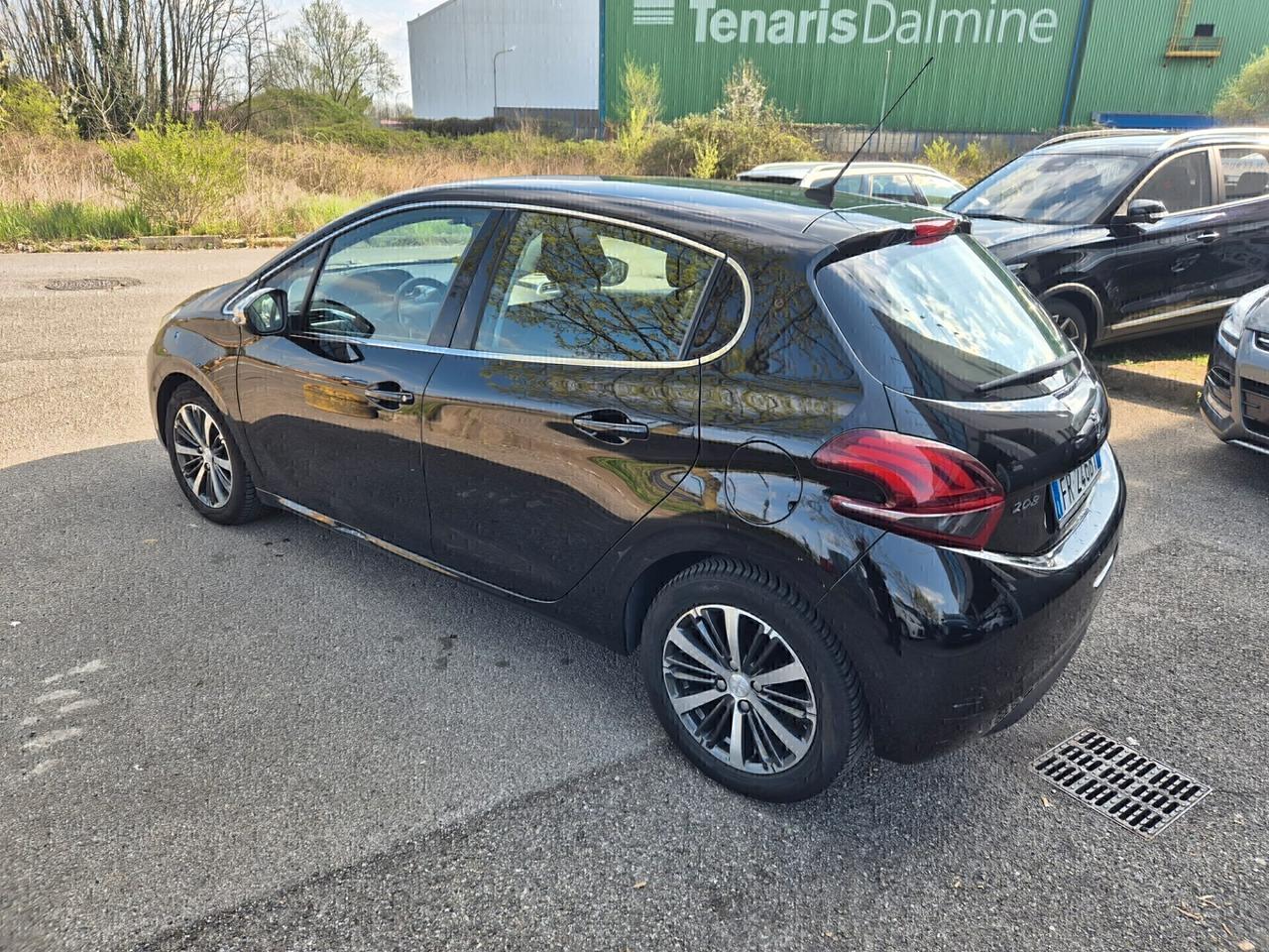 Peugeot 208 PureTech 82 5 porte Allure