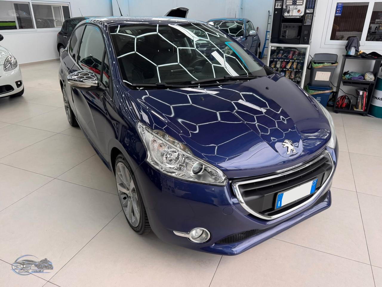 Peugeot 208 1.6 e-HDi 92 CV Stop&Start 3 porte Active