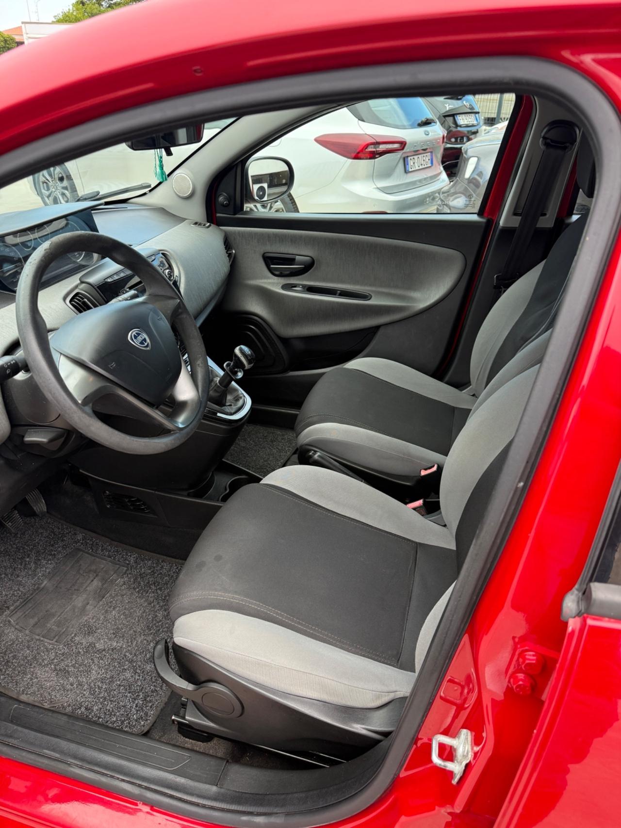 Lancia Ypsilon 1.2 69 CV 5 porte GPL Ecochic Gold