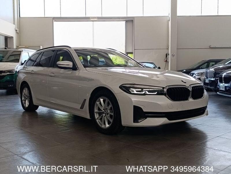 BMW Serie 5 520d 48V Touring Business*SEDILI RISCALDATI*TELECAMERA*PDC*FULL LED*GANCIO TRAINO*