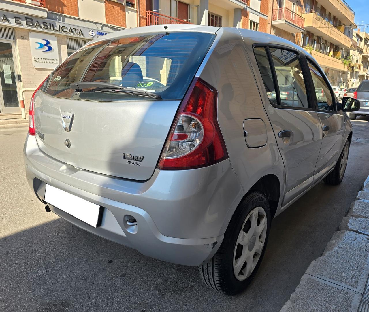 Dacia Sandero 1.2 75 cv