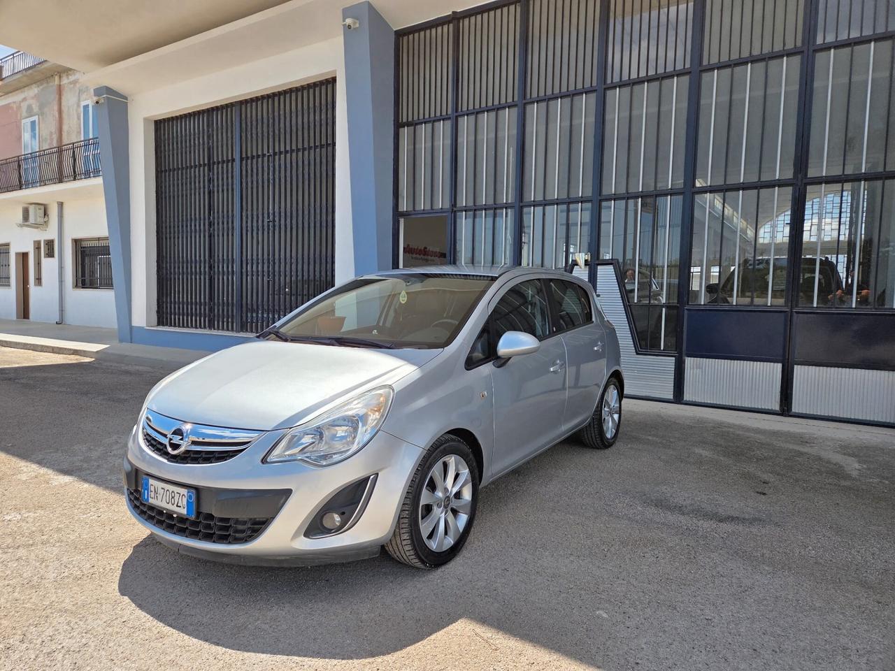Opel Corsa 1.2 85CV 5 porte GPL-TECH One