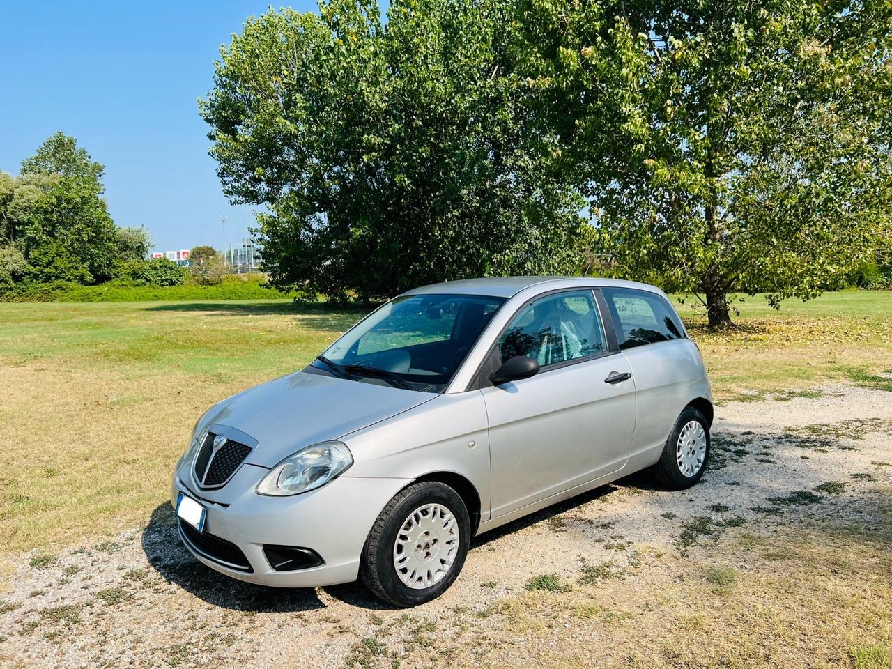 Lancia Ypsilon 1.2 Argento