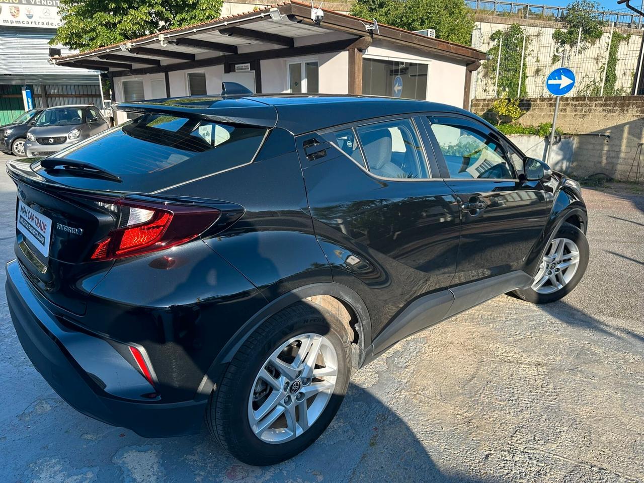 Toyota C-HR 1.8 Hybrid E-CVT Active