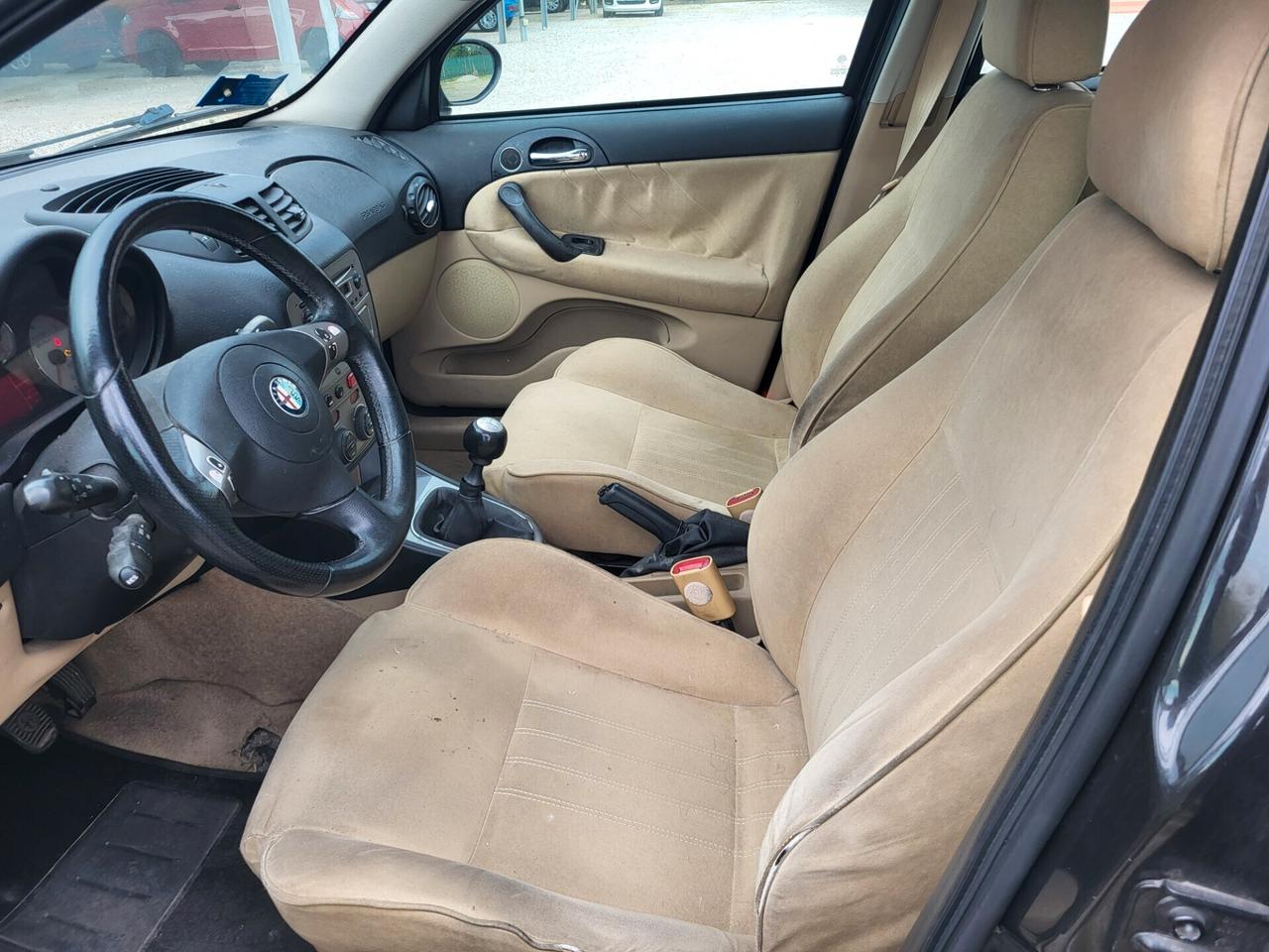 Alfa Romeo 147 1.9 JTD M-JET 16V 5 porte Dist.