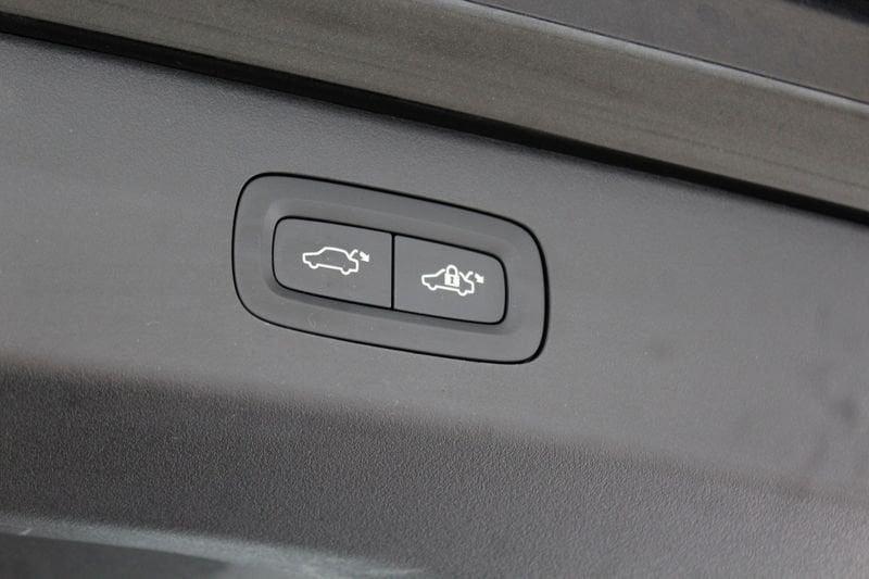 Lynk & Co 01 01 PHEV