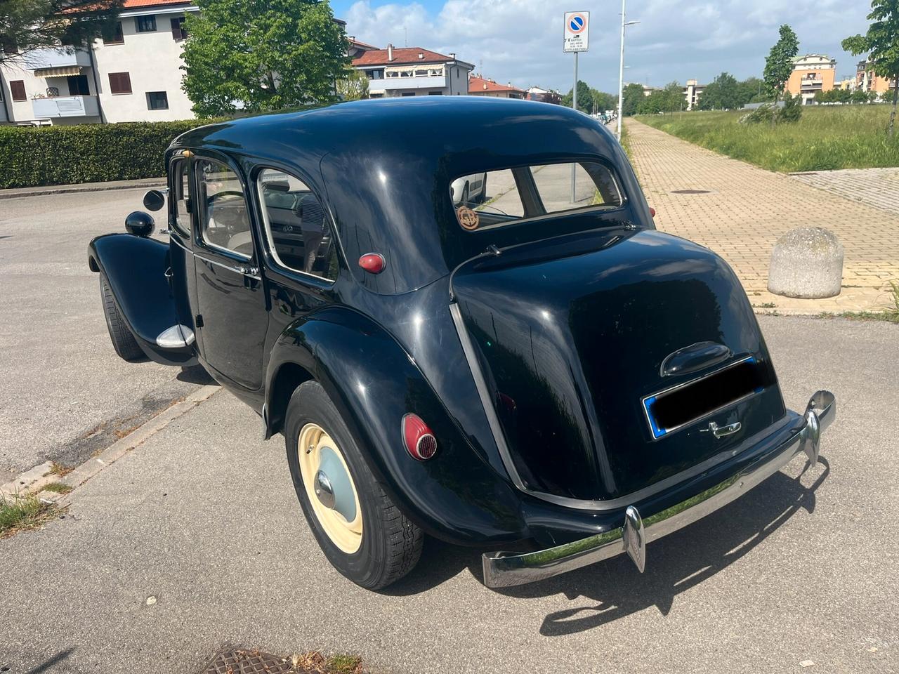 Citroen Traction Avant 11B lunga 8 Posti