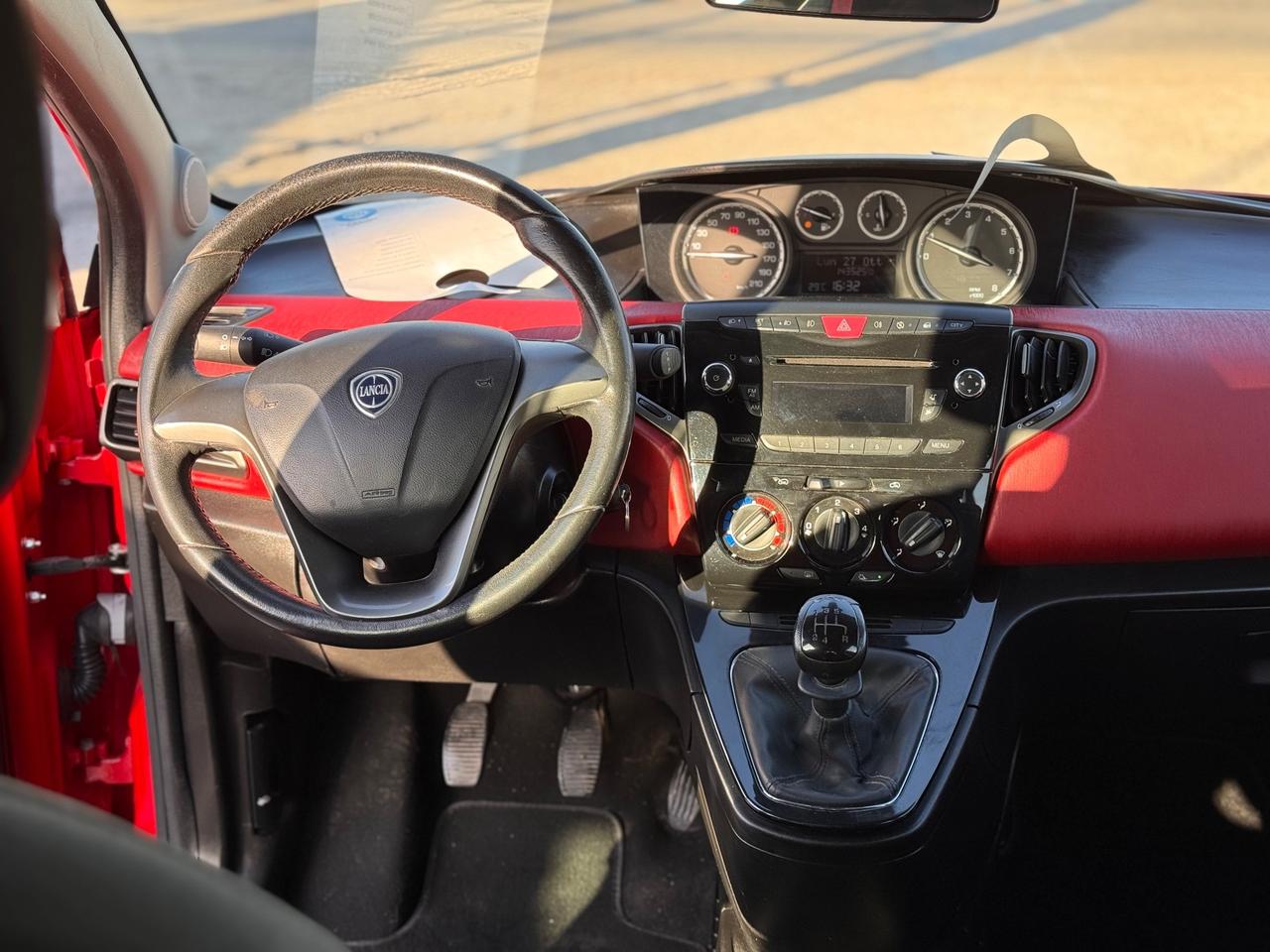 Lancia Ypsilon 1.2 69 CV 5 porte S&S Platinum