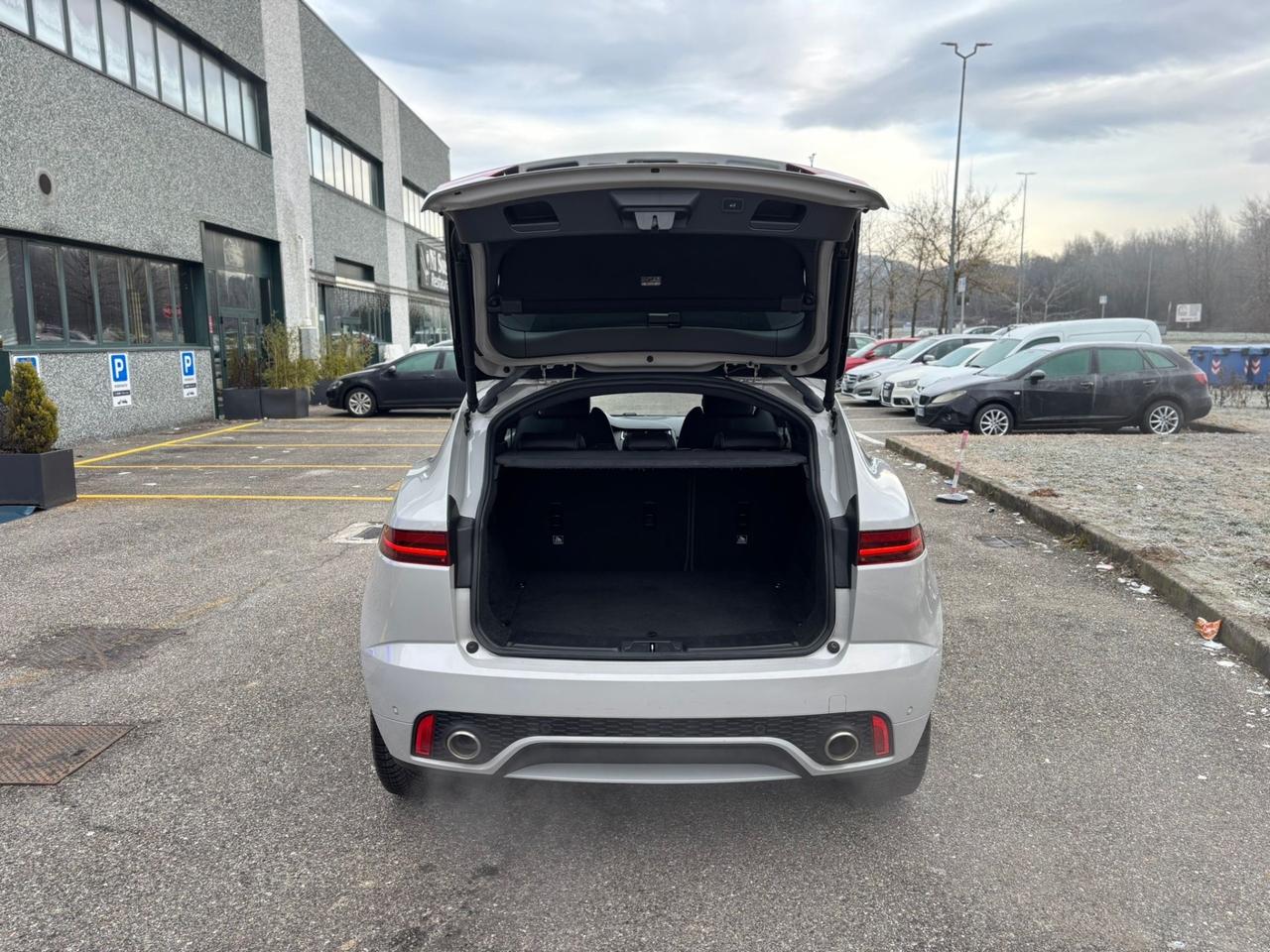 Jaguar E-Pace 2.0 249 CV AWD aut. R-Dynamic HSE