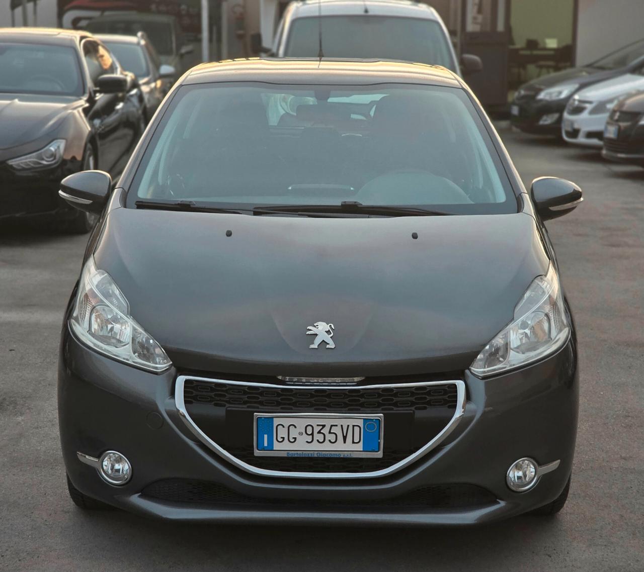 Peugeot 208 1.4 HDi 68 CV 5 porte Active 2014